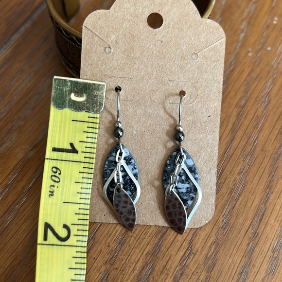Silver Forest Earrings-Layered Black, Gray, Silver Hammered Textured Metal- NWOT - Picture 4 of 4